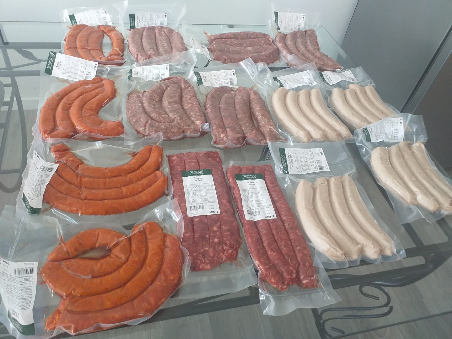 Customer photo review of Colis barbecue - Saucisses (12 pièces / pour 8 personnes)