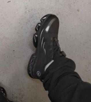 Customer photo review of Vortex S3 – Der Sicherheitsschuh, der sich wie ein Sneaker anfühlt
