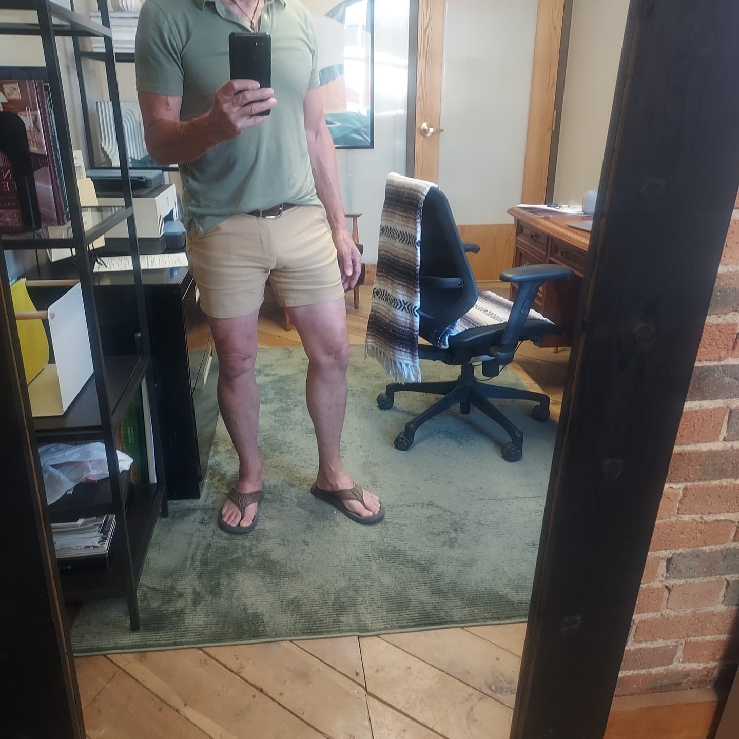 Customer photo review of Ultra-Stretch 5" Chino Shorts - Beige