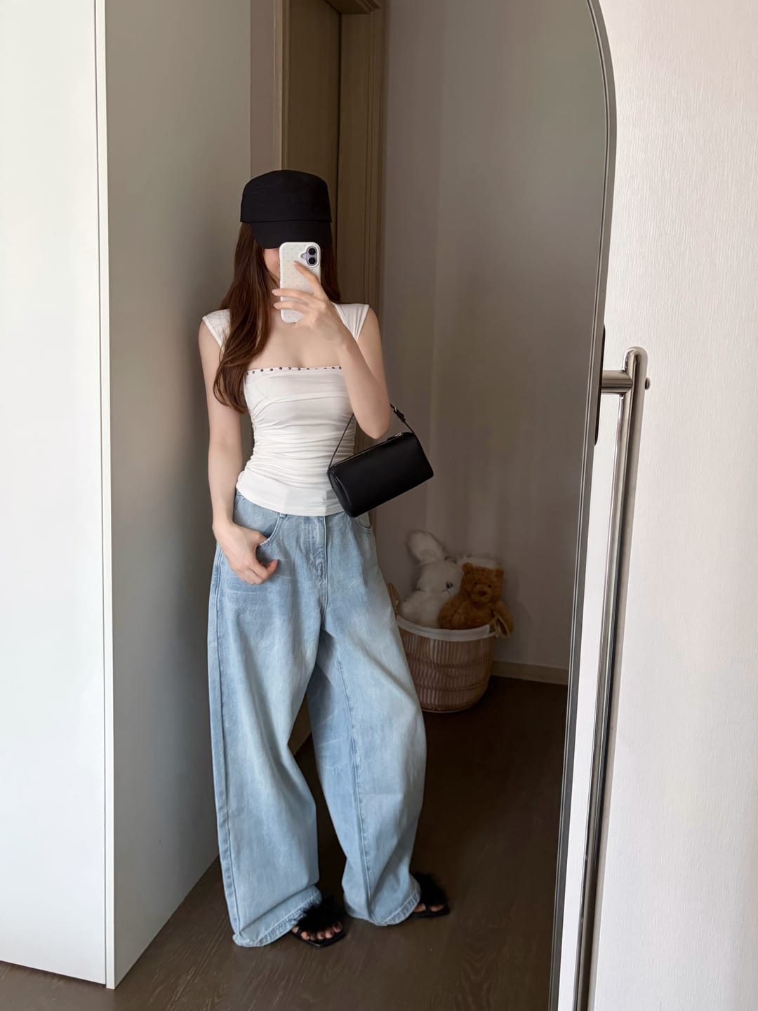 Customer photo review of IAMXIAA Washed Low Rise Wide Leg Jeans