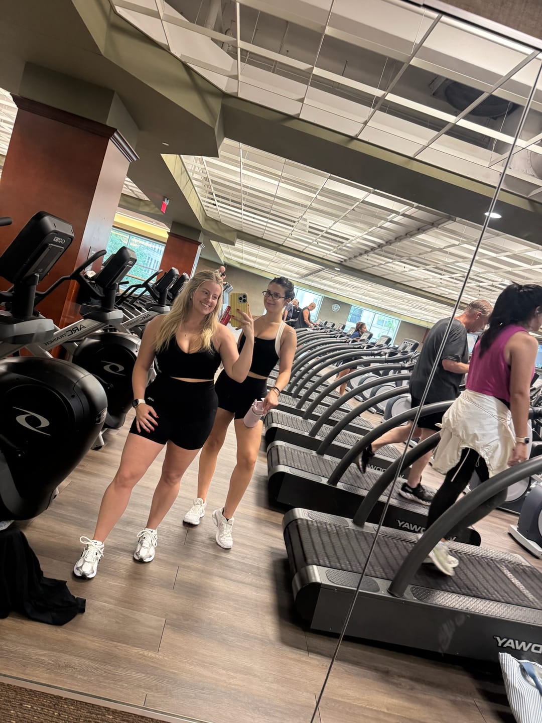 Customer photo review of The Sculpt Tank / Black-Cream