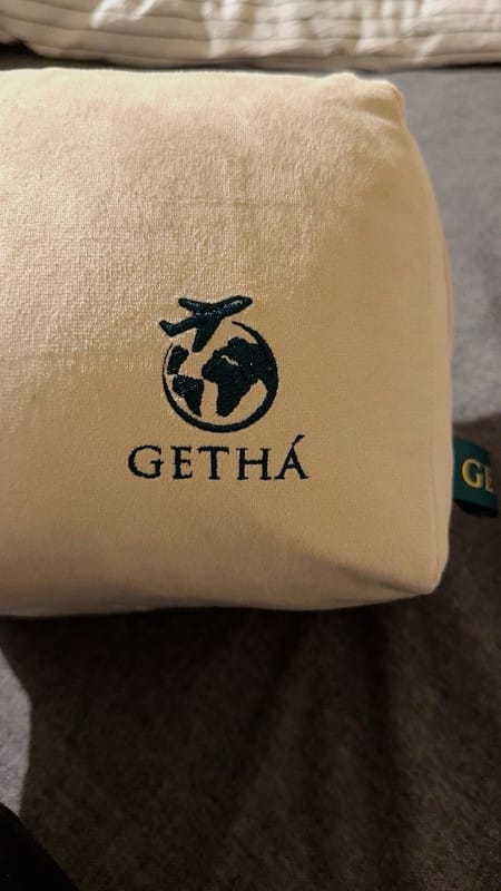 Customer photo review of Getha First Class Travel Latex Pillow