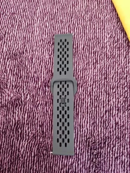 Customer photo review of Motorola Moto Smartwatch Bands - Silicone Breathable Watch Strap Bracelet