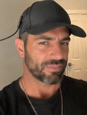 Customer photo review of Madoise Red Light Cap