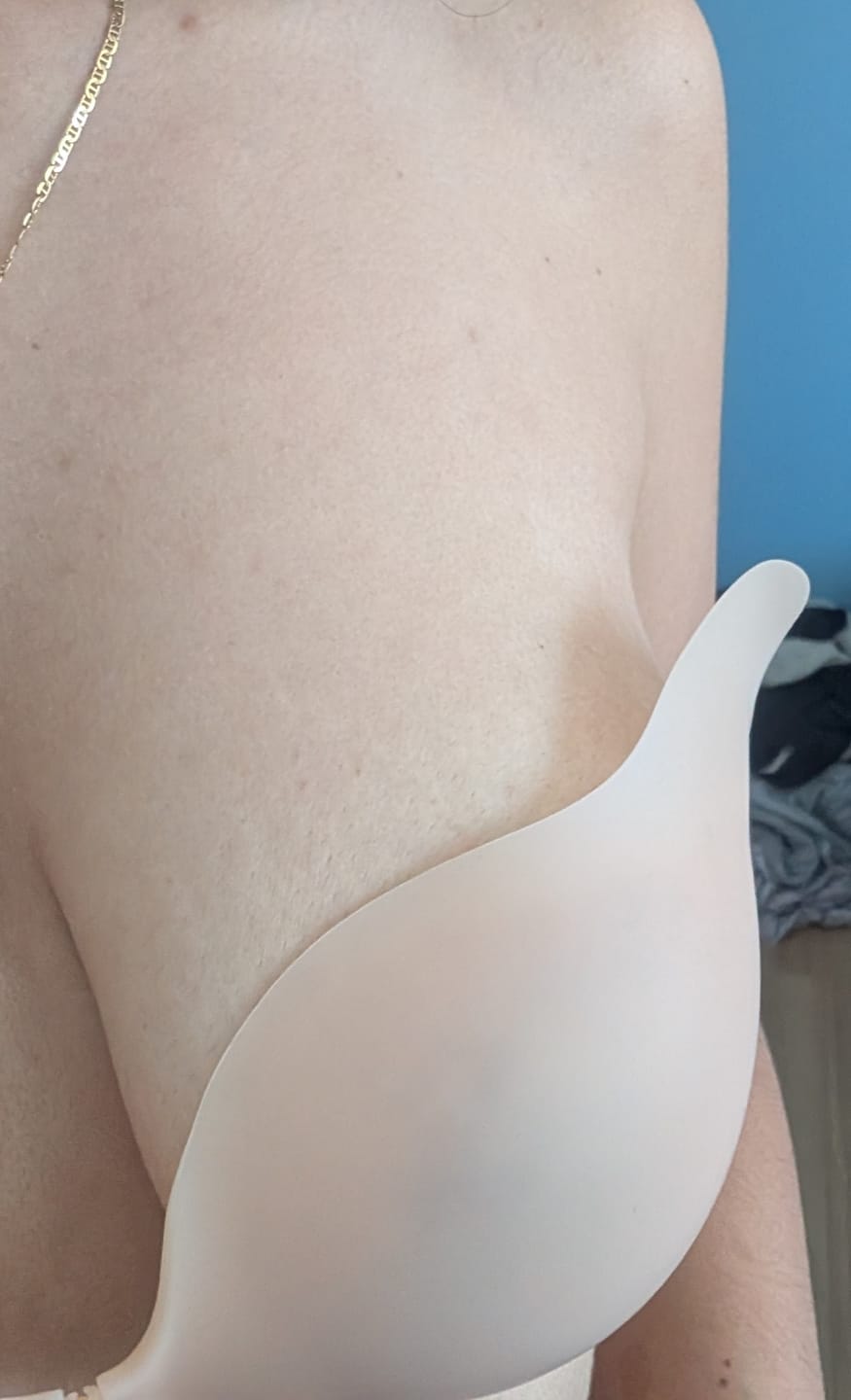 Customer photo review of Sujetador de Escote con Adhesivo