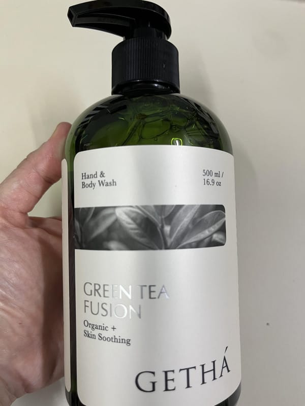 Customer photo review of Getha Premium Botanical Body Wash 500ml