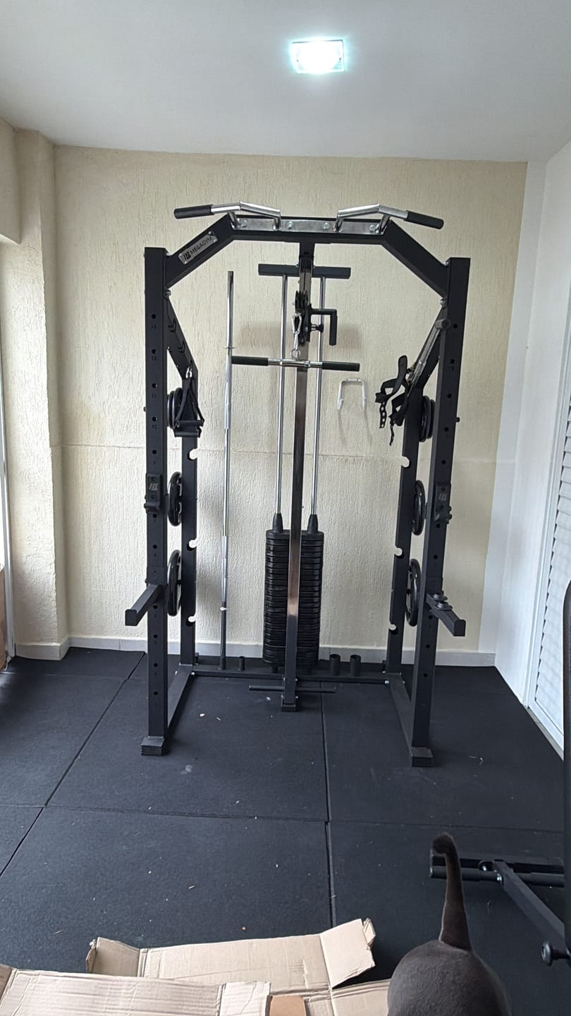 Customer photo review of Estação De Musculação Mega Rack Full Com Polia Móvel Flutuante
