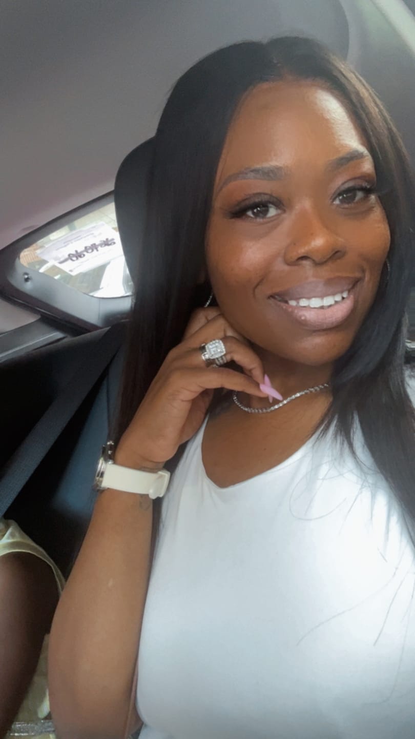 Customer photo review of Wavymy Wear Go Body Wave Glueless Wig Pre-Cut Lace Closure Wig Pre-Plucked Natural Hairline 180% Density Human Hair