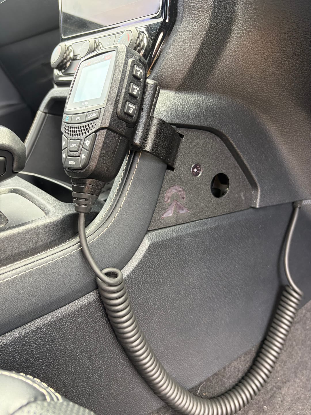 Customer photo review of UHF Handpiece Mount - Ford Ranger NextGen & Super Duty & Everest - Centre Console