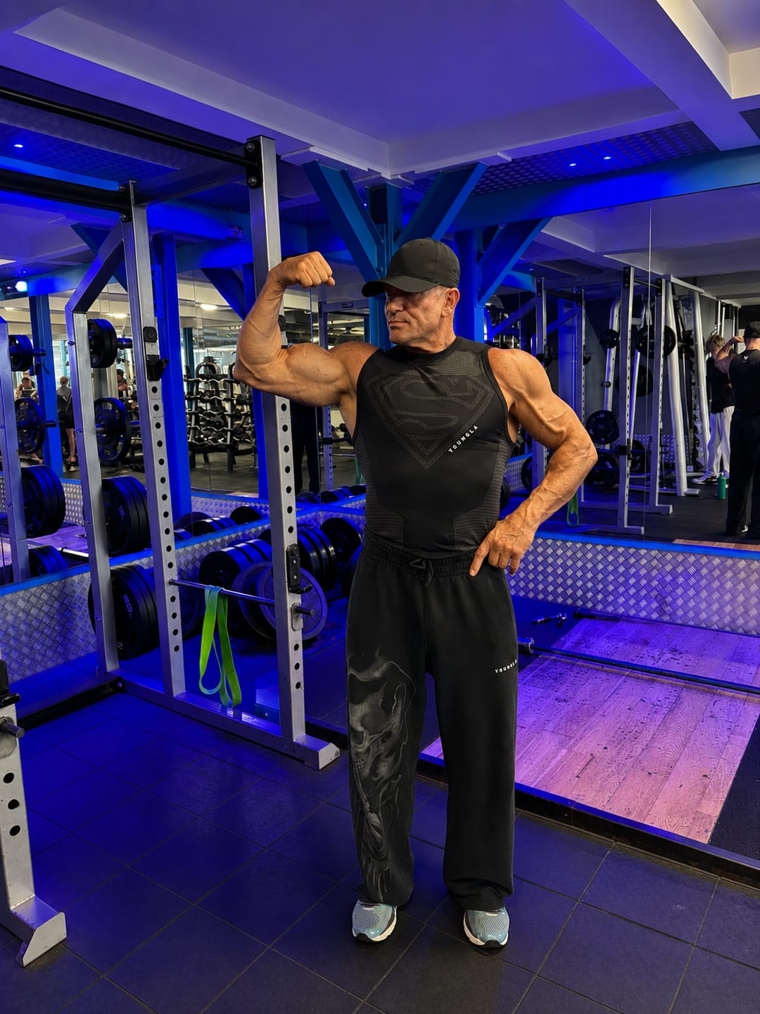 Customer photo review of 3047 - Superman Compression Tanks