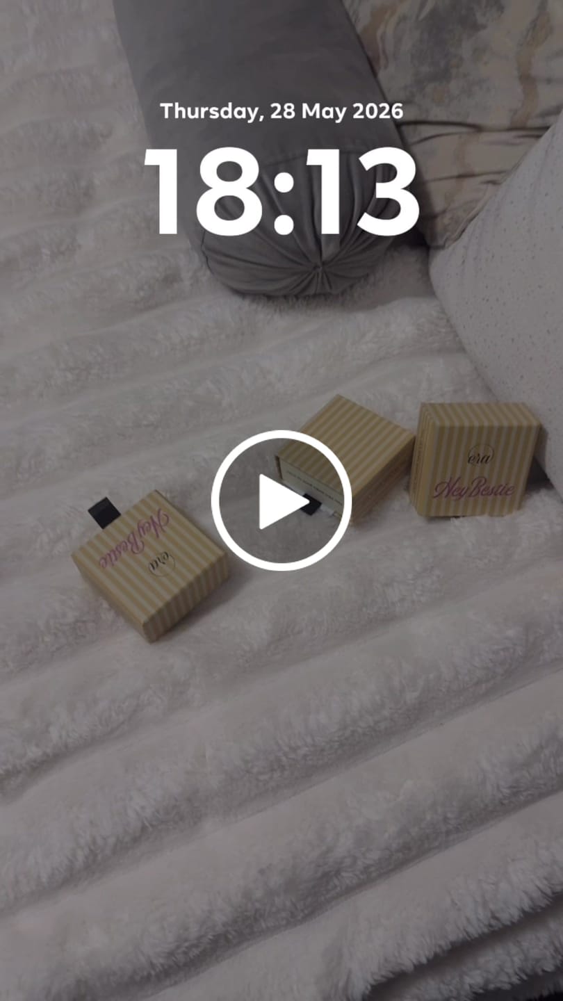 Customer video review of Mini Era Logo Studs
