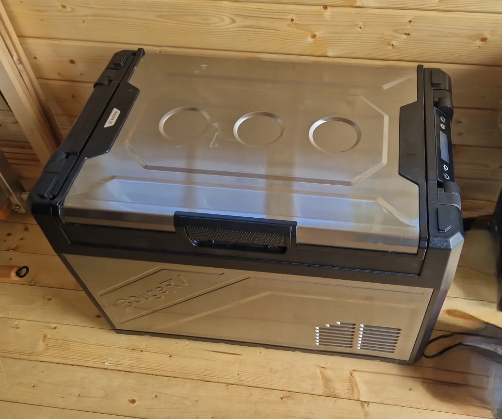 Customer photo review of BougeRV New Rocky V3.0 52 L 12-V-Autokühlschrank mit zwei Temperaturzonen