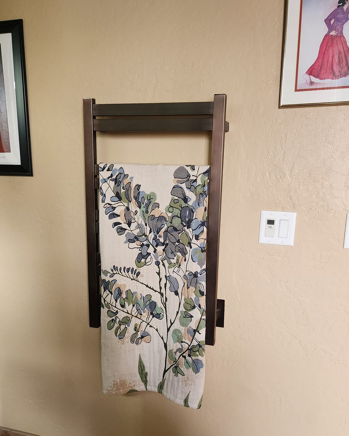 Customer photo review of Flower Ultra Soft Gauze Cotton Bath Towel