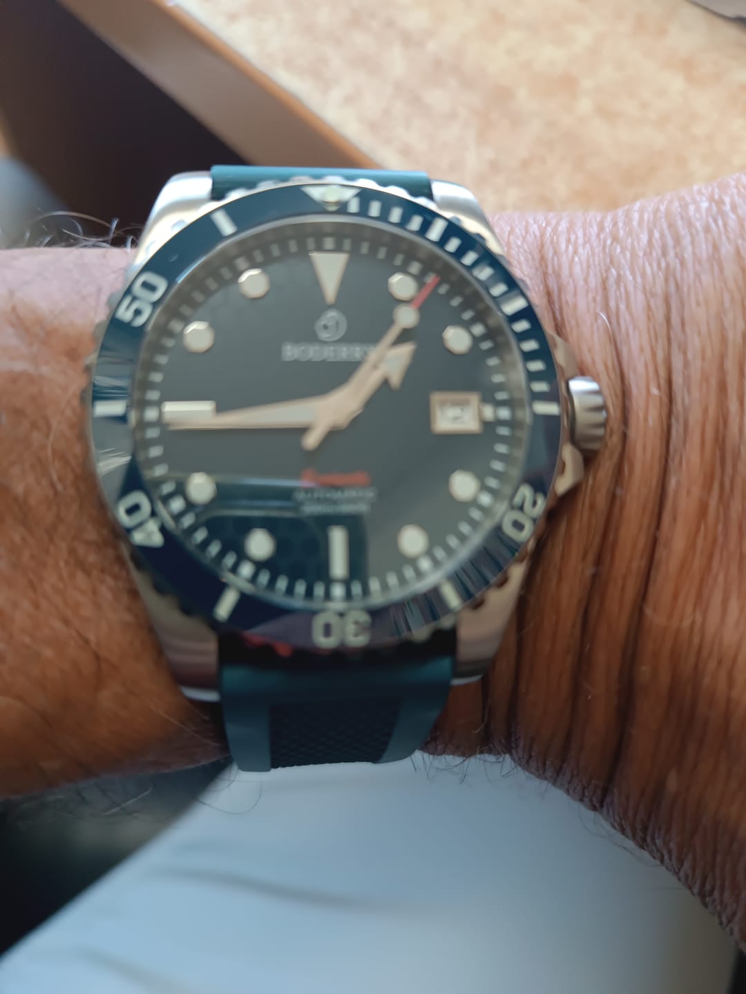 Customer photo review of SEATURTLE.OCEAN(TITANIUM) - Automatic Titanium Diver Watch | Sea Blue/Ti-bracelet