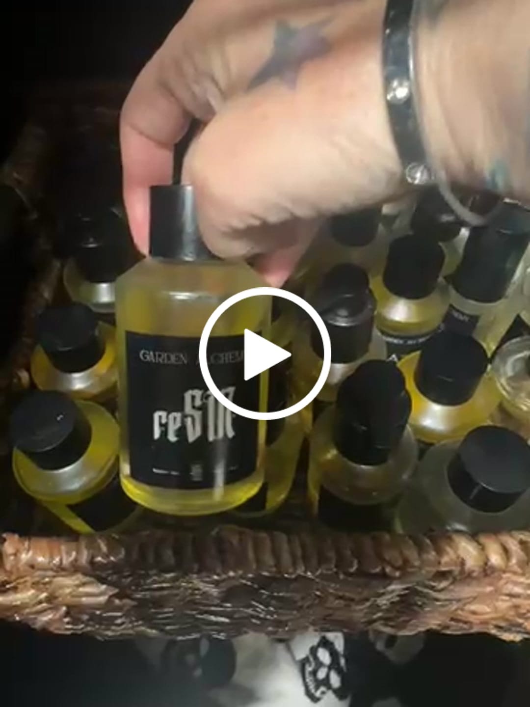 Customer video review of reSIN body oil