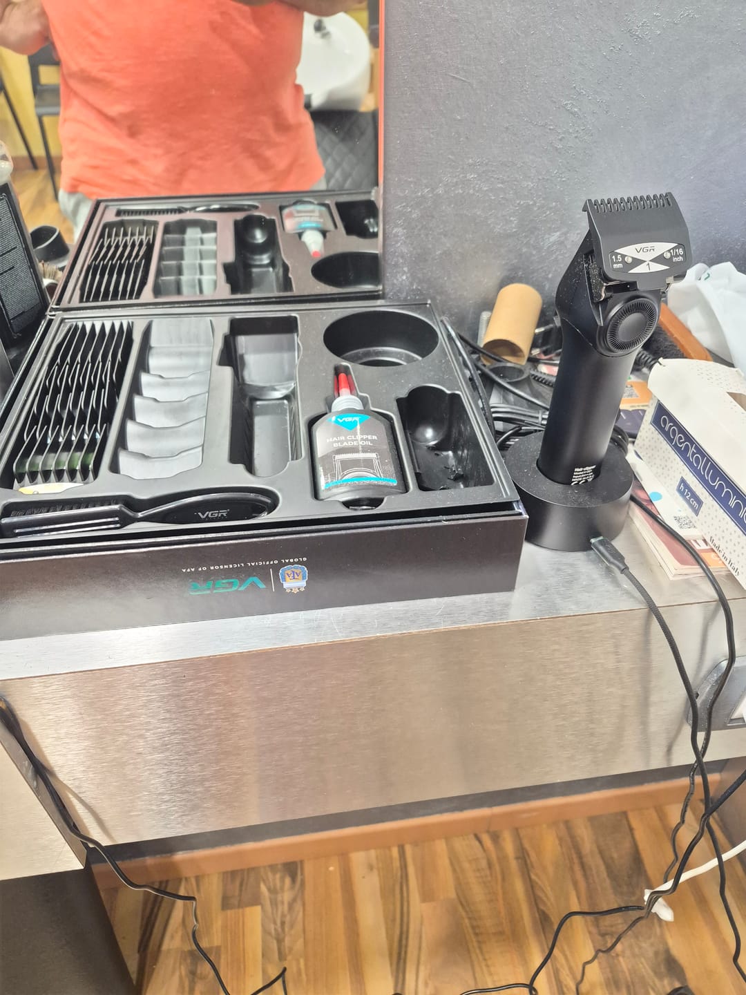 Customer photo review of Rasoio Clipper VGR V - 001