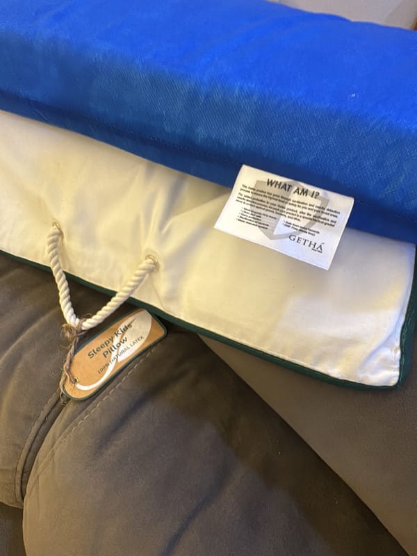 Customer photo review of Getha Sleepy Kids Latex Pillow