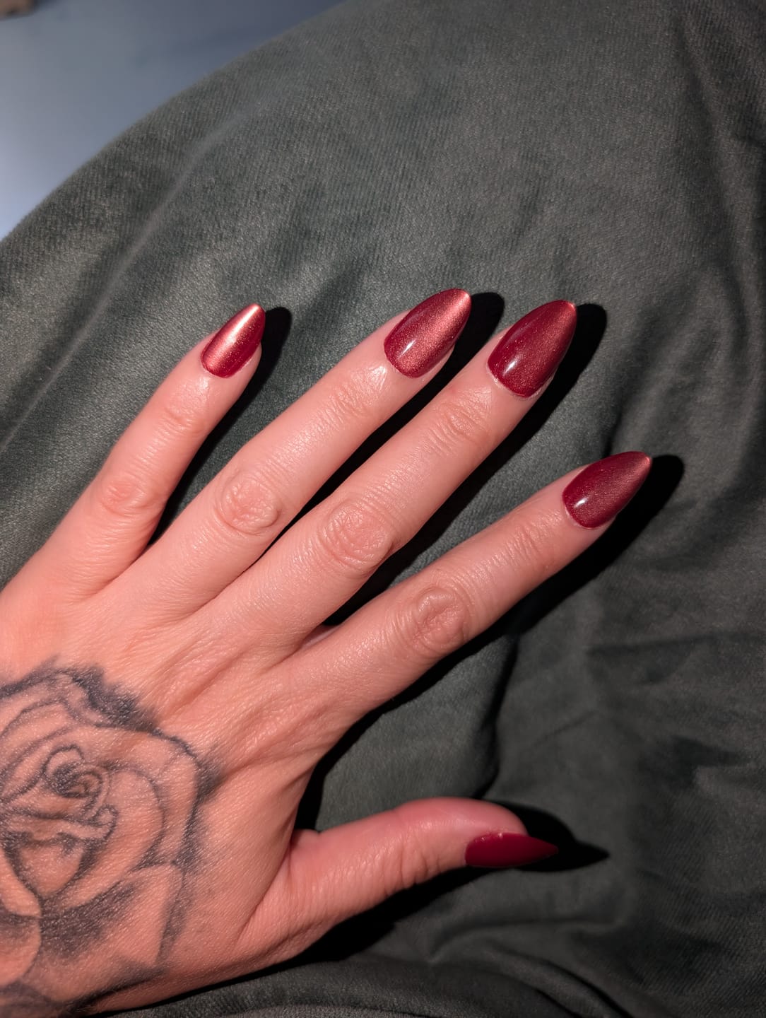 Customer photo review of Tempt Me - Press On Nails