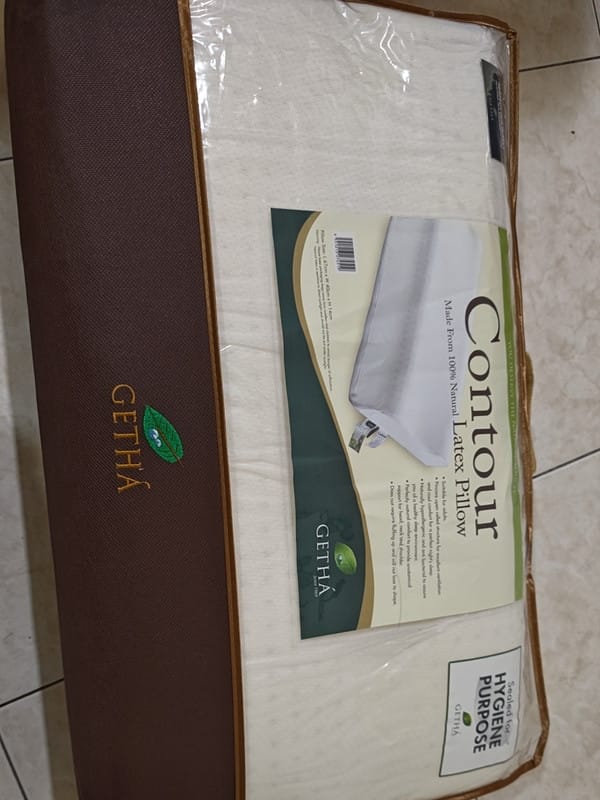 Customer photo review of Getha Contour Latex Pillow (Cotton Fabric / Tencel Fabric)