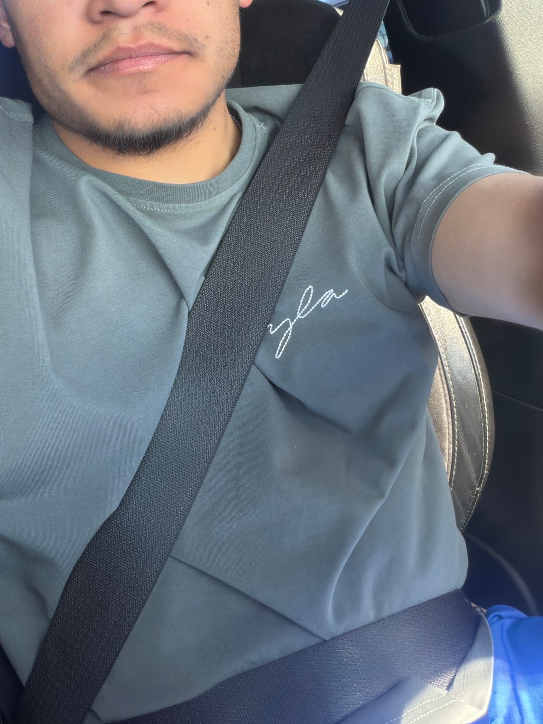 Customer photo review of 466 Tailored Tees