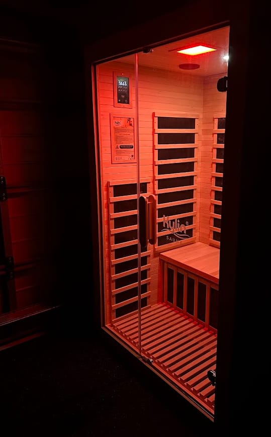 Customer photo review of Kylin Low EMF Carbon Infrared Sauna Room 2 Person H6203 (Floor Heater included)