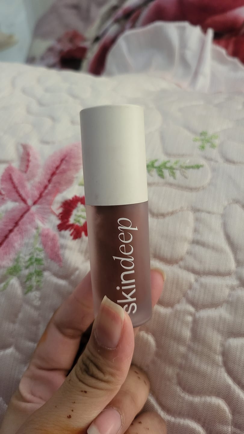 Customer photo review of Gloss POP™ - High-Shine Lip Gloss