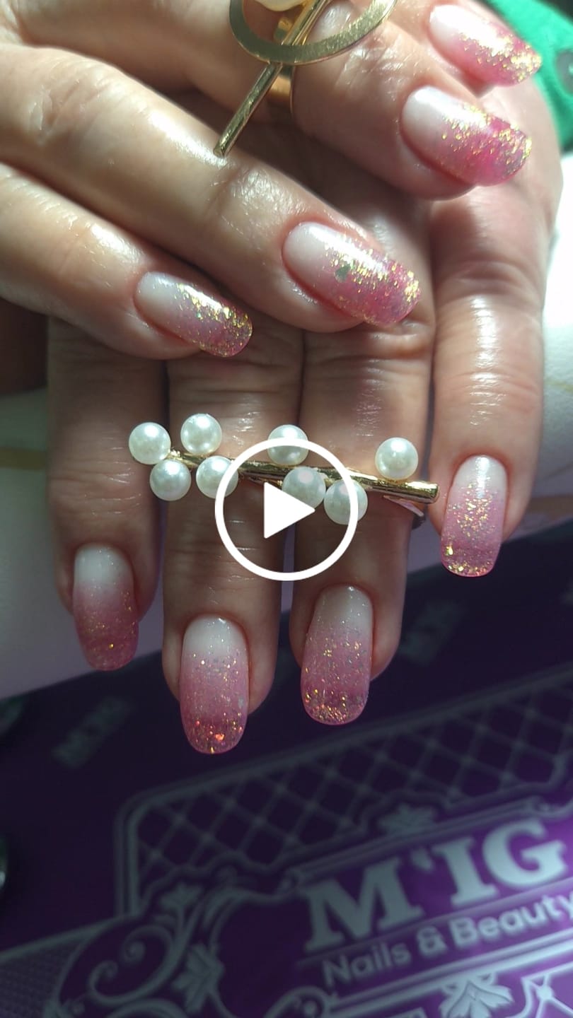 Customer video review of HoloFusion 04 Builder Gel
