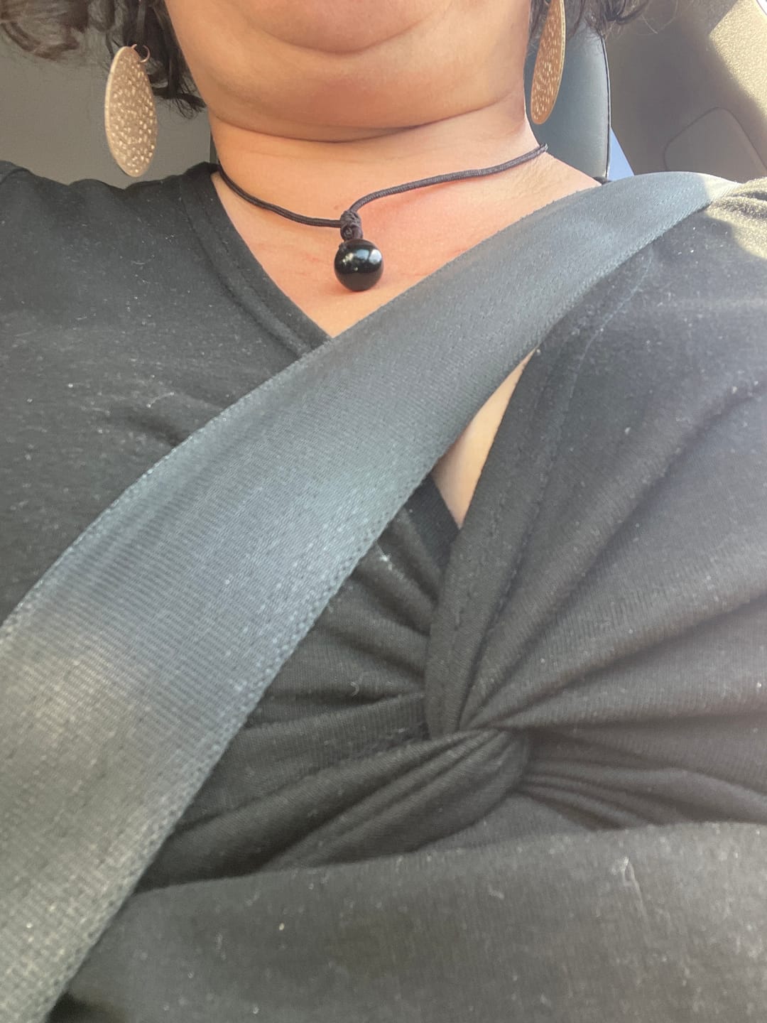 Customer photo review of Pendentif "Sphère" en Obsidienne Dorée