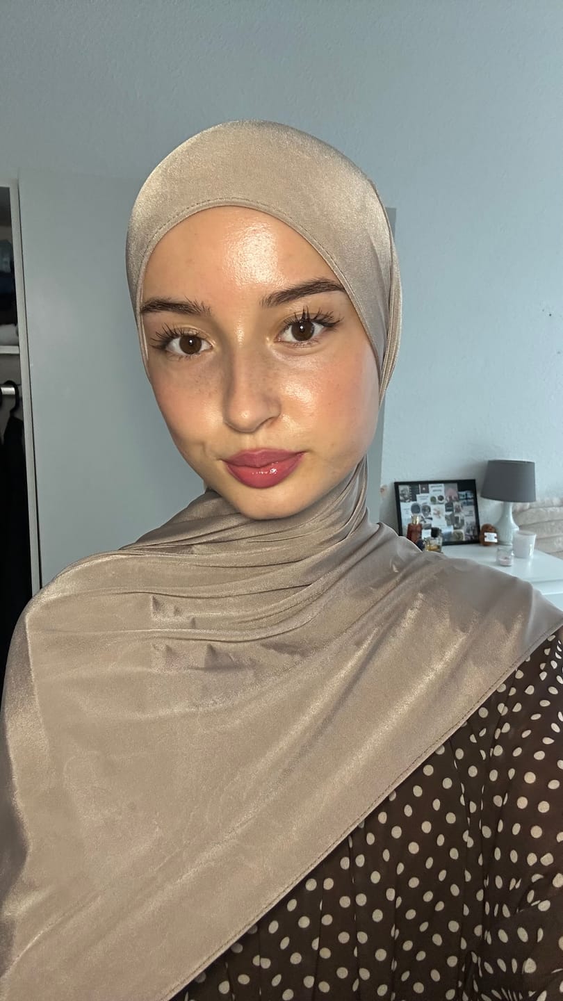 Customer photo review of Liquid Jersey Hijab