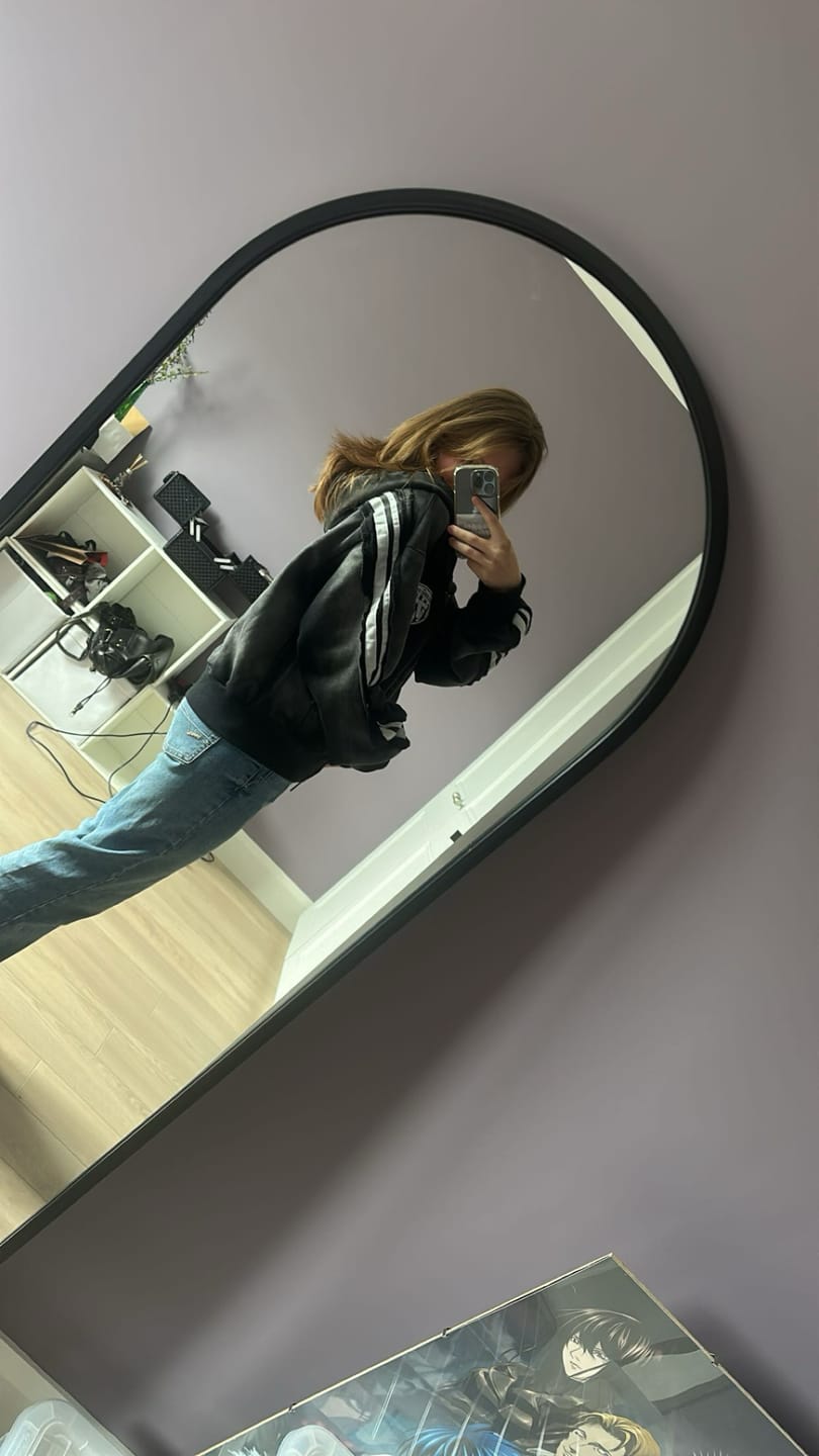 Customer photo review of Aelfric Eden Boxy fit 77 Stripe Zip Hoodie – Acid Wash