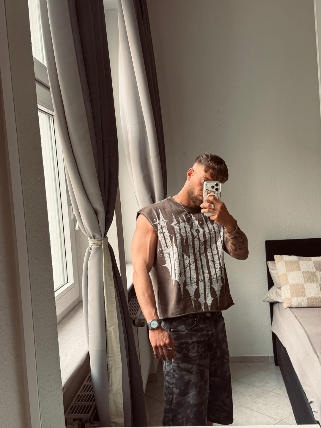 Customer photo review of 3021 - Revenge Crop Cut-Offs