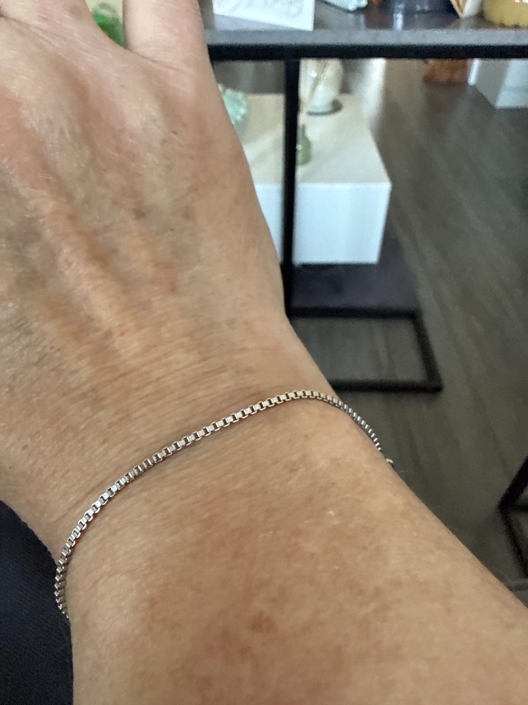 Customer photo review of Minimal Box Bracelet
