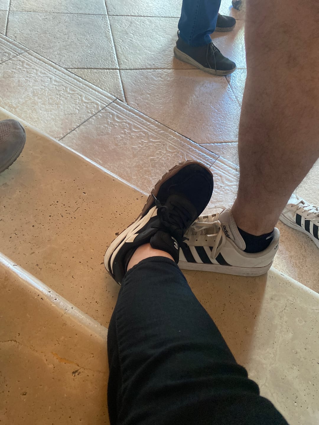 Customer photo review of Hareball - Zapatos De Punta Ancha