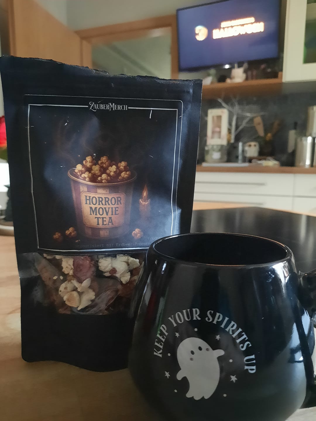 Customer photo review of Horror Movie Tea – Früchtetee mit Erdbeer-Popcorn-Geschmack | Halloween Tee