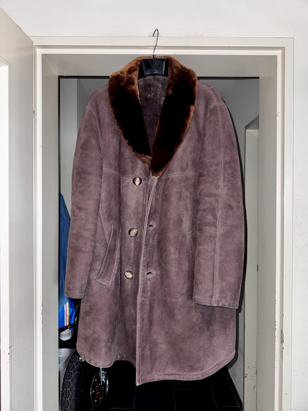 Customer photo review of Vintage 80's Men Sheepskin Coat in Brown
