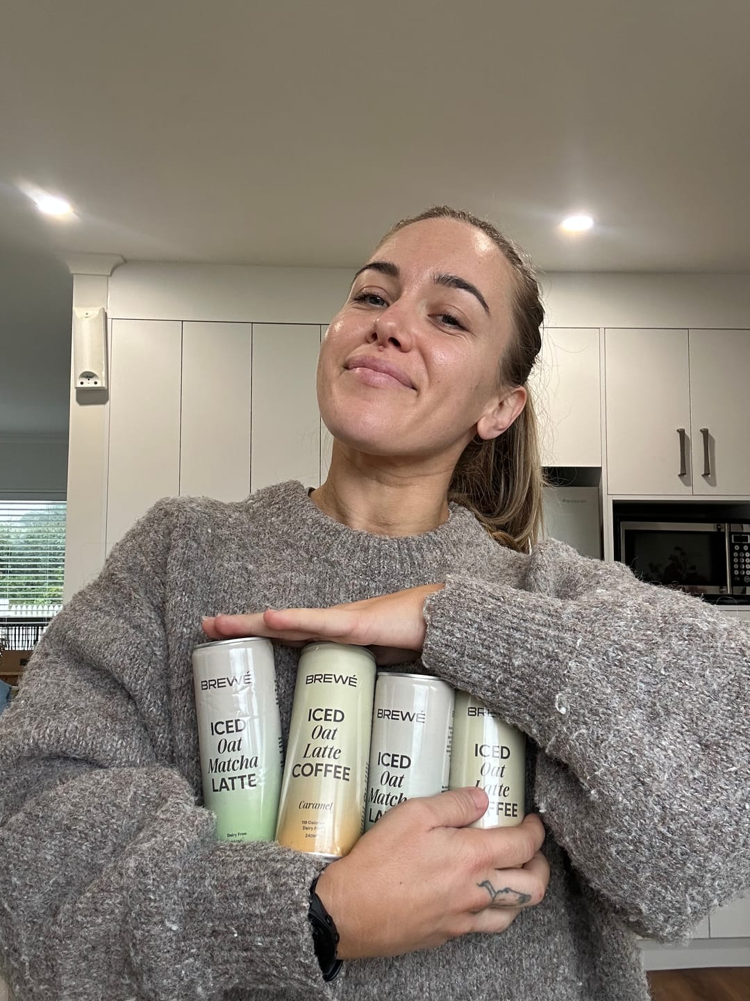 Customer photo review of PR Box - x2 Matcha Latte + x2 Caramel Latte Coffee (4 Pack)