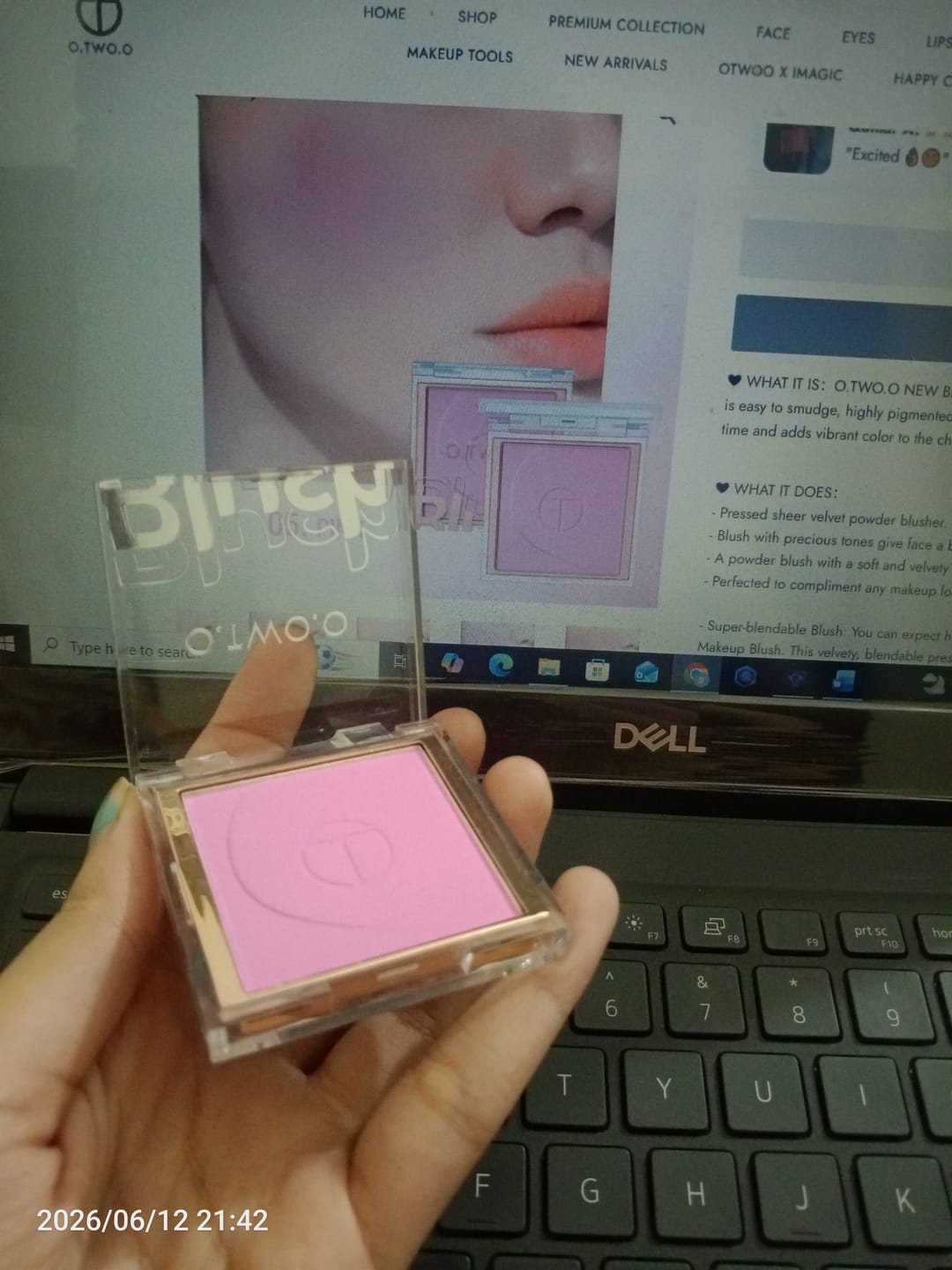 Customer photo review of O.TWO.O SILKY GLOW POWDER BLUSH