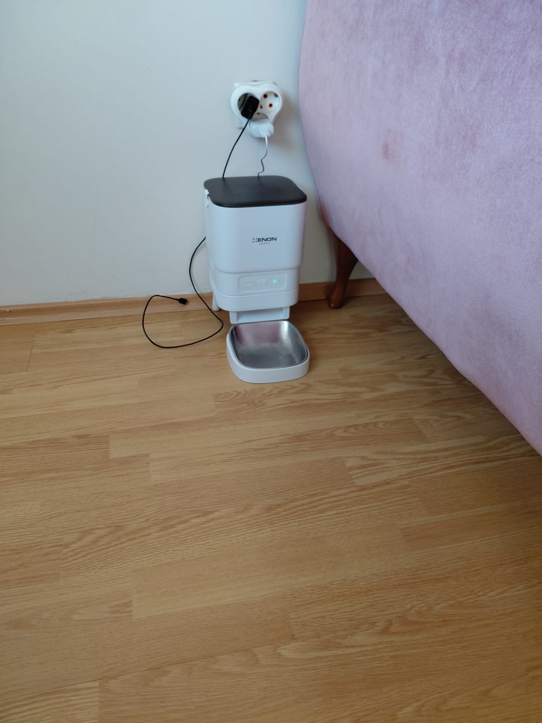 Customer photo review of Otomatik Mama Kabı | 4 Lt, Mobil Uygulama Kontrollü, Paslanmaz Çelik Kaseli (X8612)
