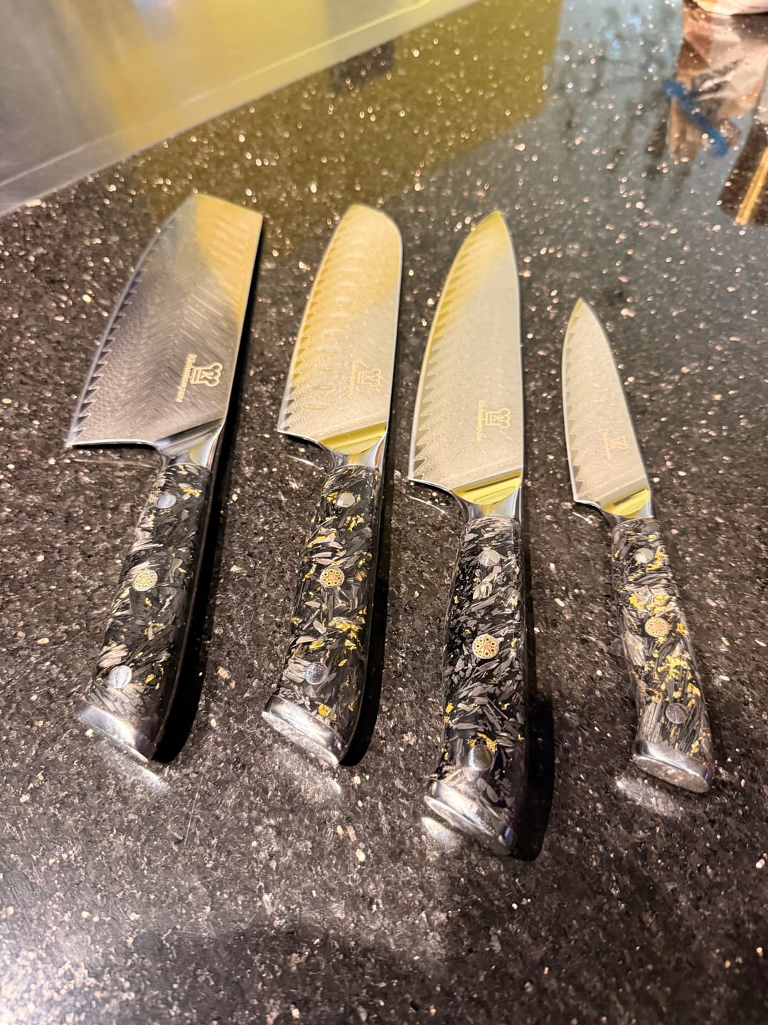 Customer photo review of Kiiro Messerset