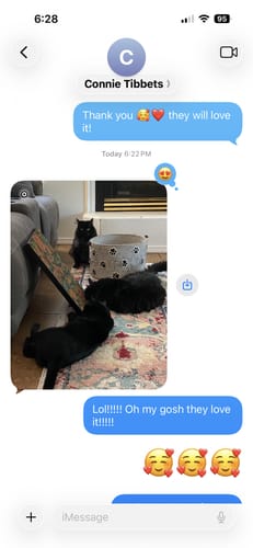 Customer photo review of Flowerbed - Luxury Cat Scratching Board