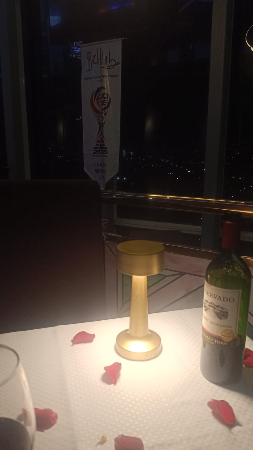 Customer photo review of Cena Romántica