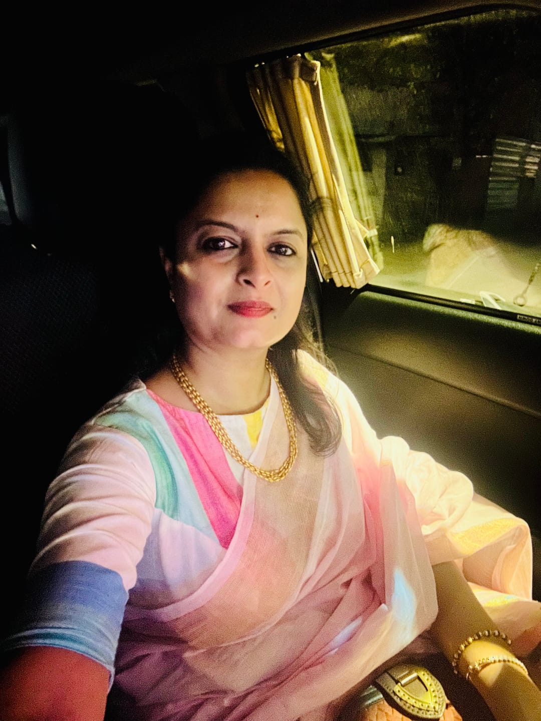 Customer photo review of Virasat ~ Handloom Pure Silk Paithani with Lotus Tawa Pallu in Sunlight Yellow