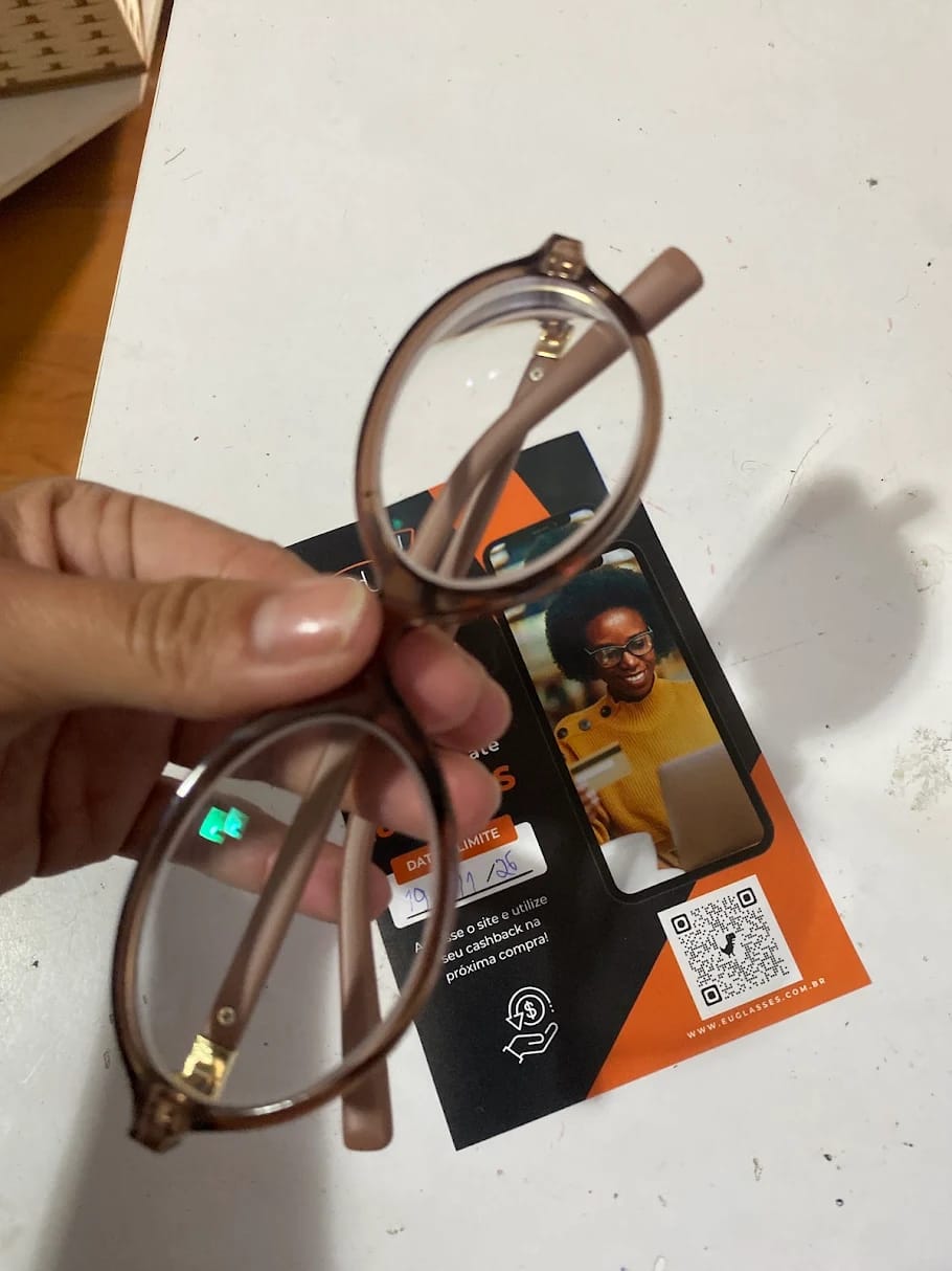 Customer photo review of Óculos de Grau Virginia