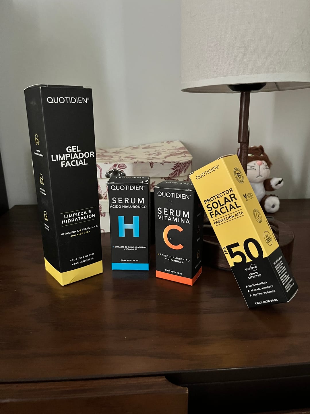 Customer photo review of Kit Rostro Perfecto (40% OFF) - Limpiador Facial 235ml + Serum de Vitamina C 30ml + Serum de Ácido Hialurónico 30ml
