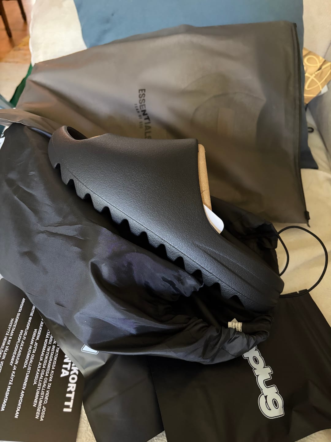Customer photo review of Fear of God Essentials T-Shirt Dark Oatmeal