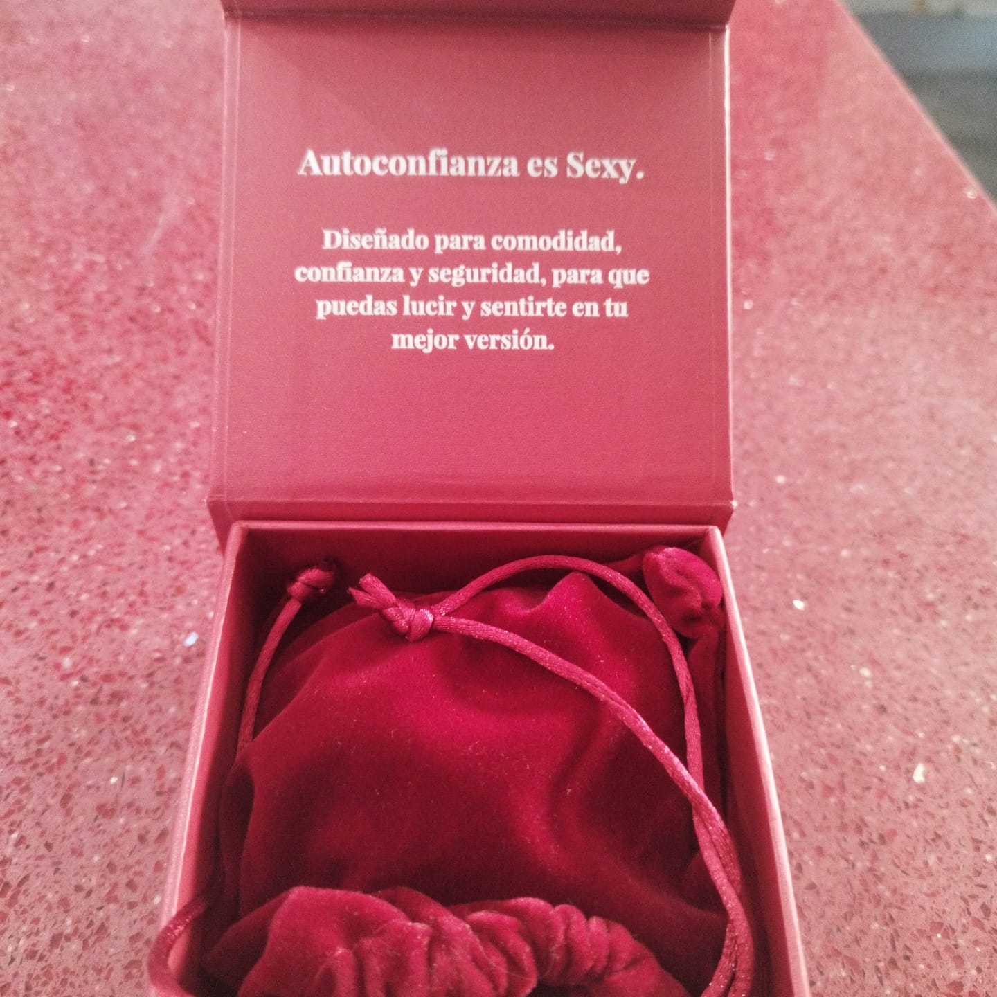 Customer photo review of Pezoneras Círculos con Adhesivo