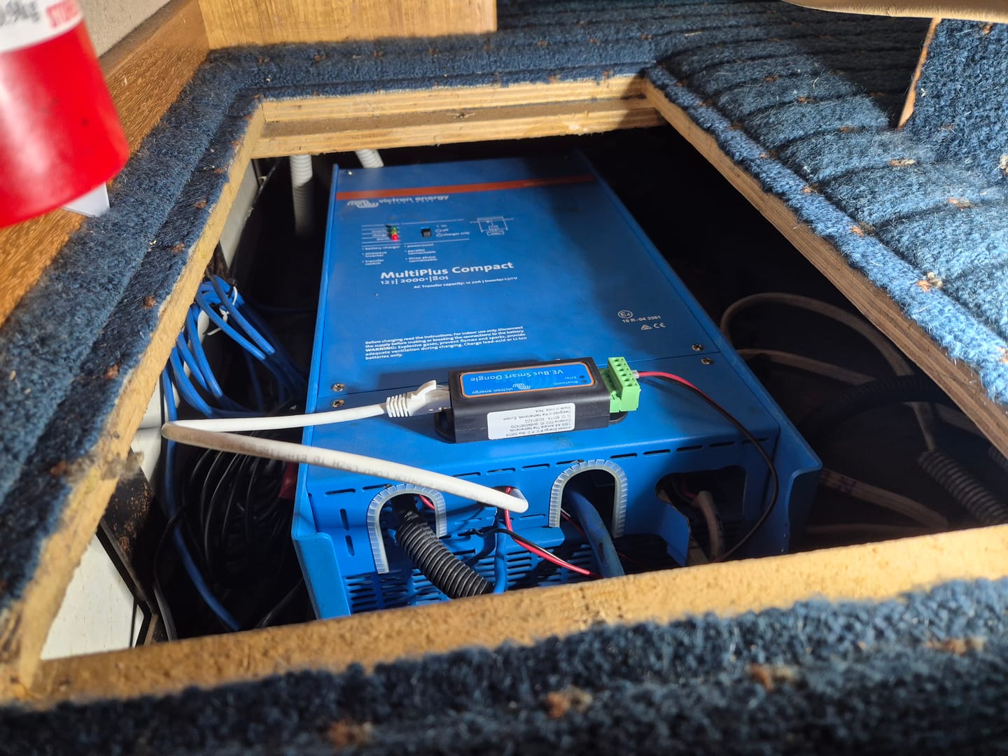 Customer photo review of Victron Interface | MK3-USB | VE.Bus to USB (ASS030140000)