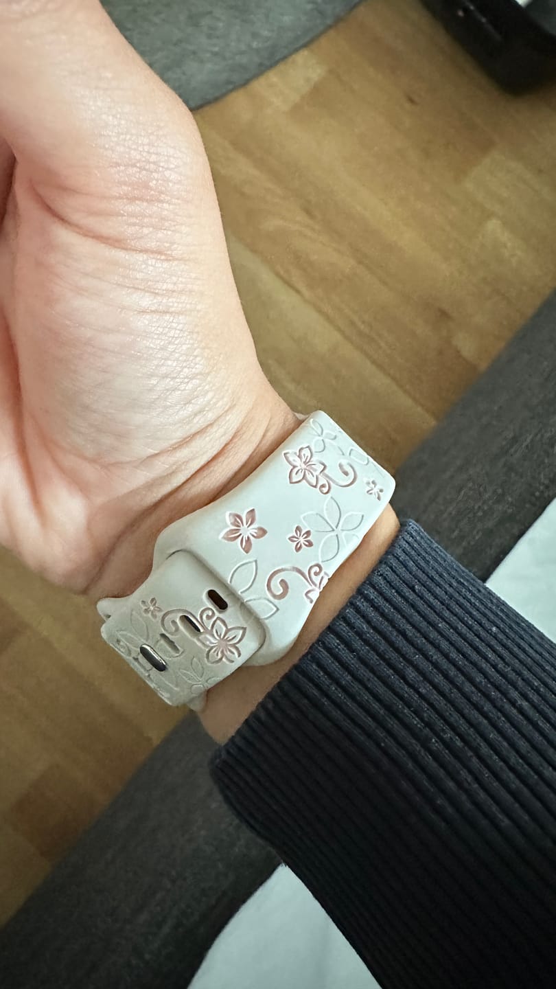 Customer photo review of Apple Watch Silikonband 'Dianne'