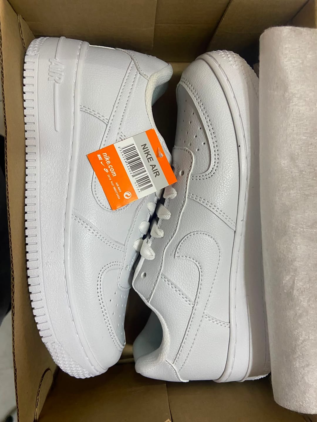 Customer photo review of Tenis 270 Blanco Total