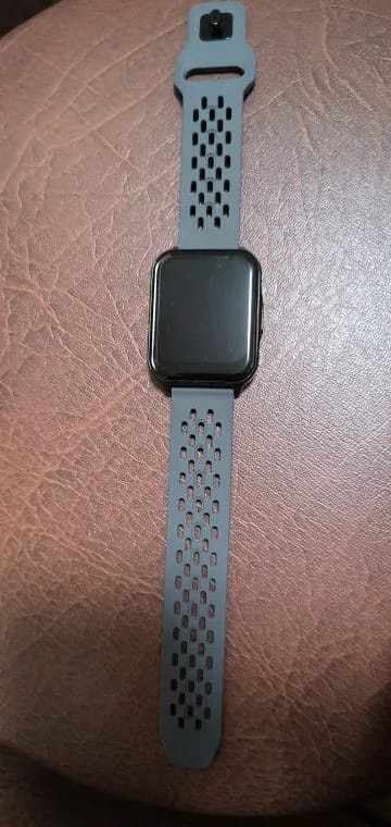Customer photo review of Motorola Moto Smartwatch Bands - Silicone Breathable Watch Strap Bracelet